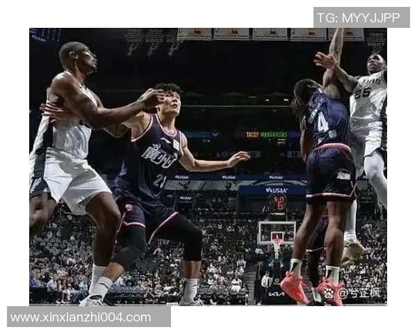 灰熊与马刺季后赛激战正酣直播全程回顾与精彩瞬间分析